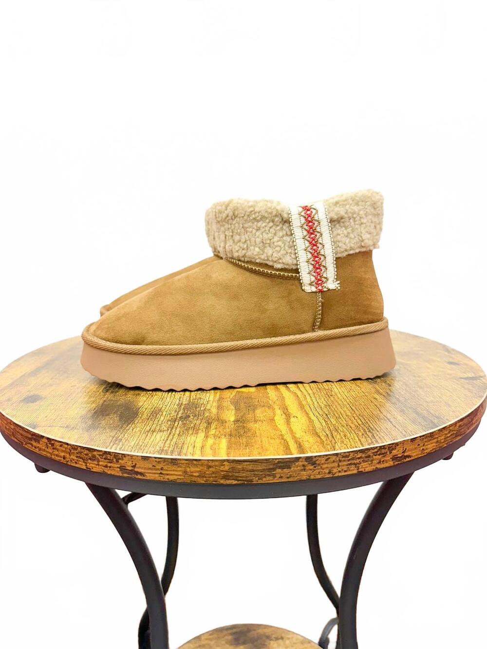 NEW MIA SHOES women's faux shearling platform bootie in tan